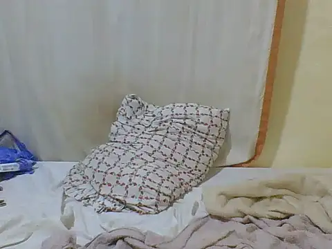 cute_lavenda webcam