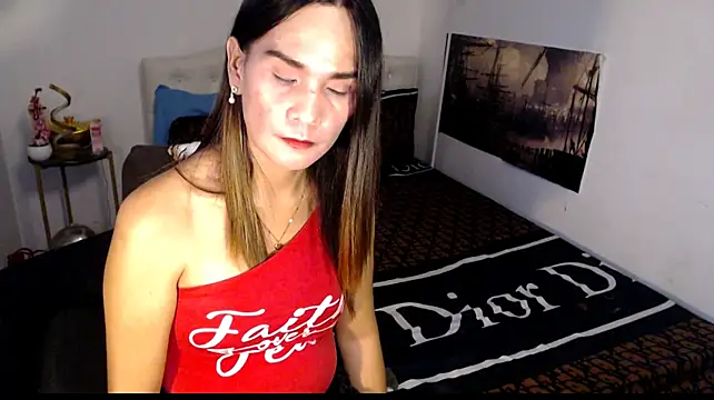 NinaDOM4CUM webcam