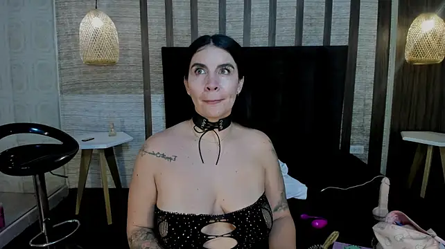 Hannah_Cross webcam
