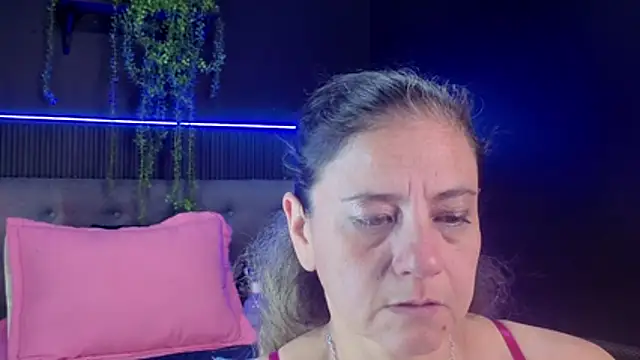 sasi_luna live cam on StripChat
