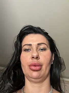IRISWHITE17