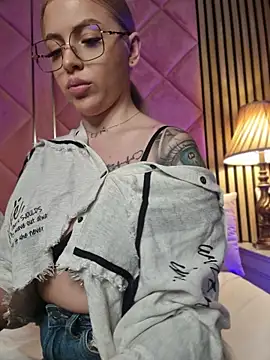 IveySin webcam