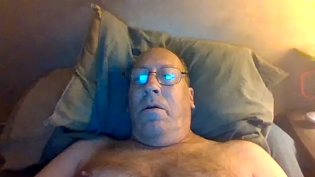 hornyrich69 live cam on StripChat