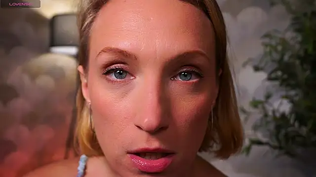UmaTruewoman webcam
