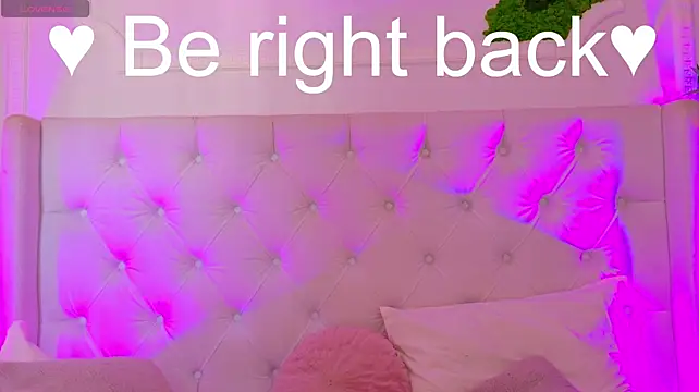 ElisaCharm webcam