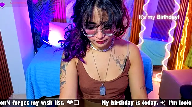 kristen_tay live cam on StripChat