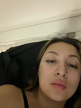 CharlotteAfterDark live webcam