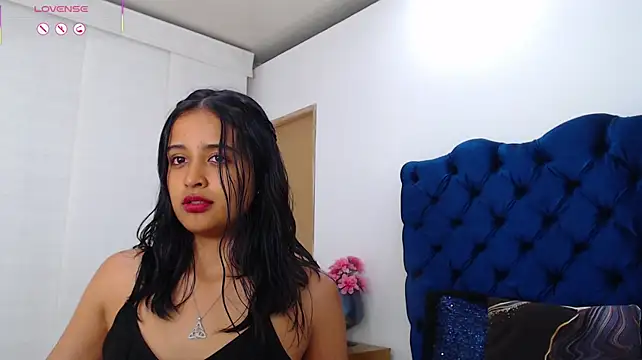Lili666_ live cam on StripChat
