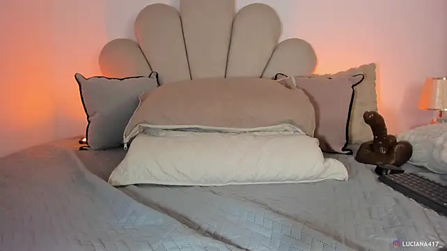 _luuciana_ webcam