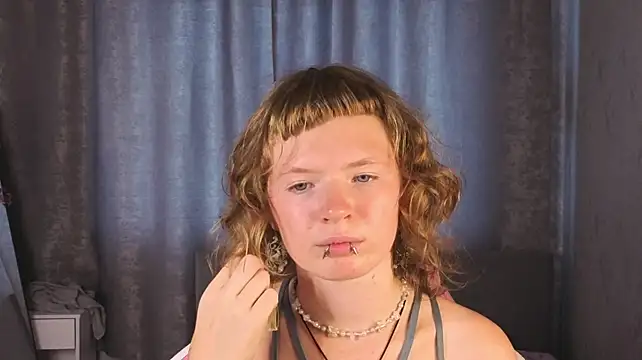 VioletDesiree webcam