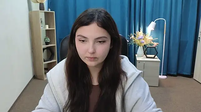 jessicasartori (F young) - Stand up and show my outfit!