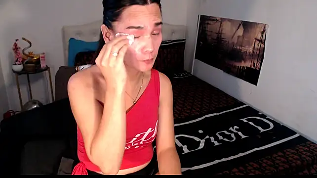 NinaDOM4CUM webcam