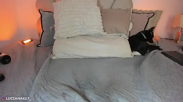_luuciana_ webcam