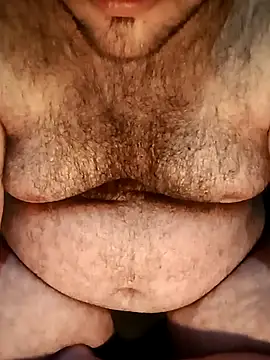 big__bearrr live cam on StripChat