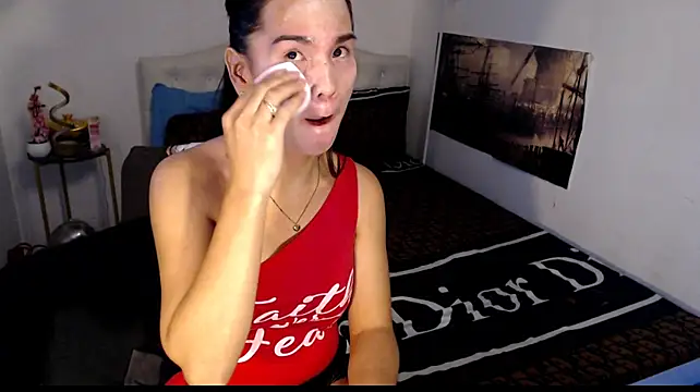 NinaDOM4CUM live webcam