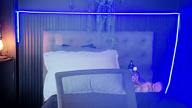 sasi_luna live cam on StripChat