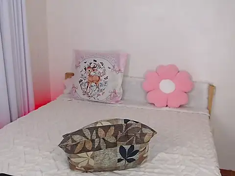 Sweet_kittyxx webcam