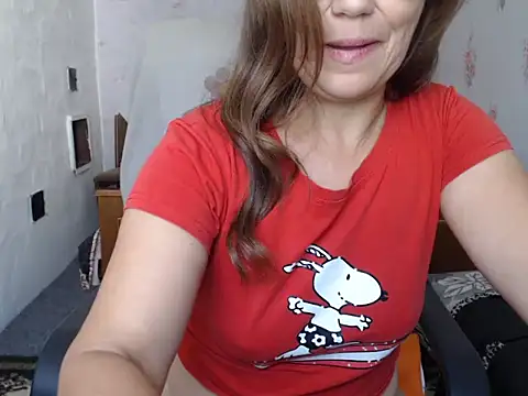 KittyyLaBeauty live cam on StripChat