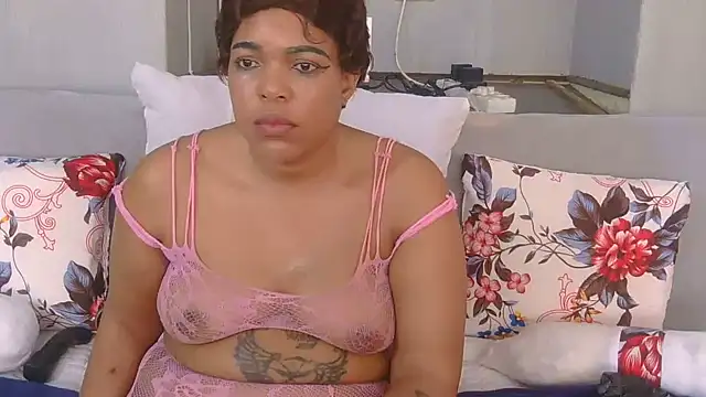 YellowPeaches webcam