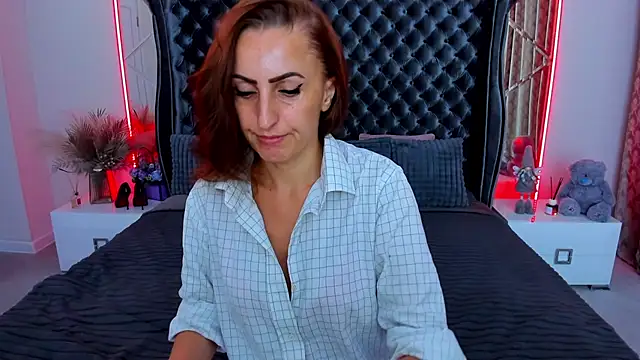 Rebecca_Diamond