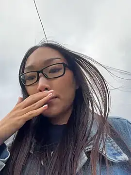 trytomakememoam webcam