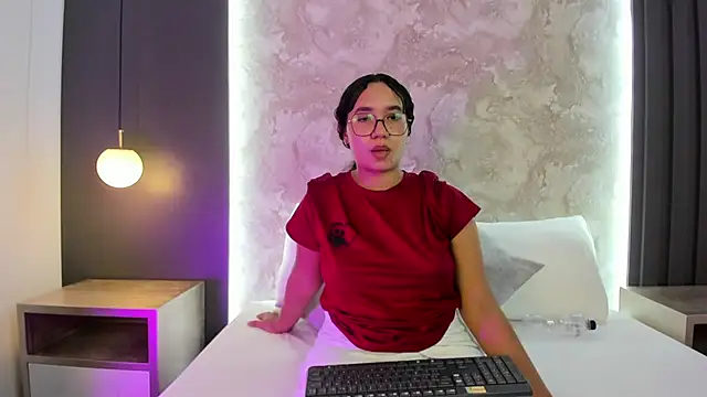 alysson_moon_ webcam