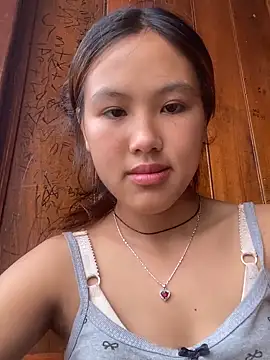 hoa_mai live cam on StripChat