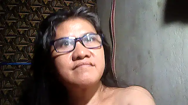 sweetsosie18 live cam on StripChat