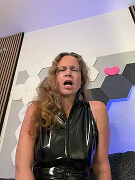 AnnikaRose live cam on StripChat