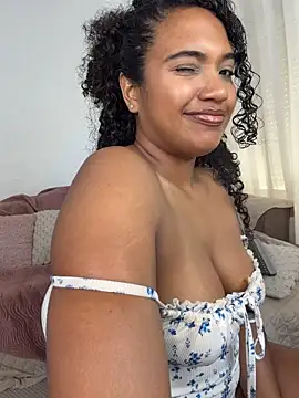 MilaTeenX webcam