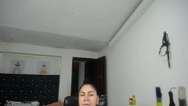 mature_bigboobs10 webcam