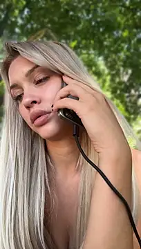 KikiWatson live webcam