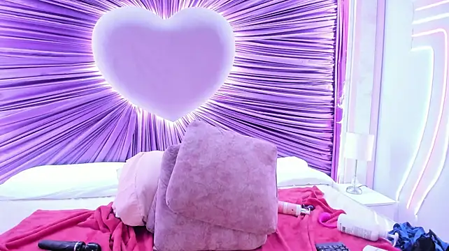 Lushi_Love live cam on StripChat