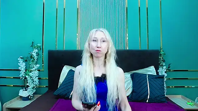 KissDreamm live cam on StripChat