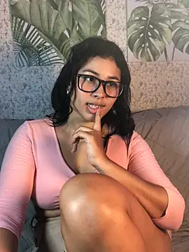 caylinhot7 live cam on StripChat