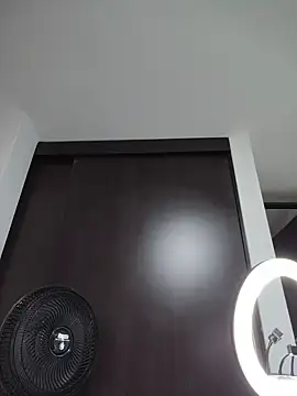 SluttyMilf79 webcam