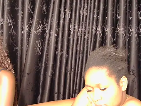 brownsugar_booty live cam on StripChat