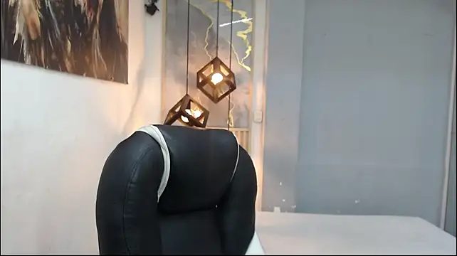 Cry_thereal live cam on StripChat