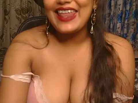 Wow-ruchi live cam on StripChat