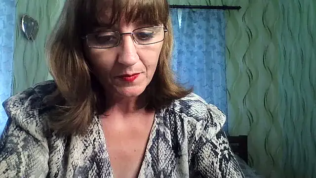 Alisaprice077 live cam on StripChat