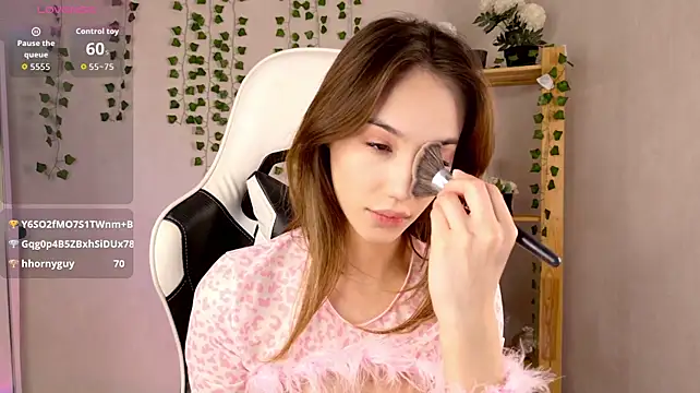 LilCatalia live webcam