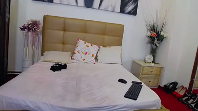 LeiahAnn live webcam