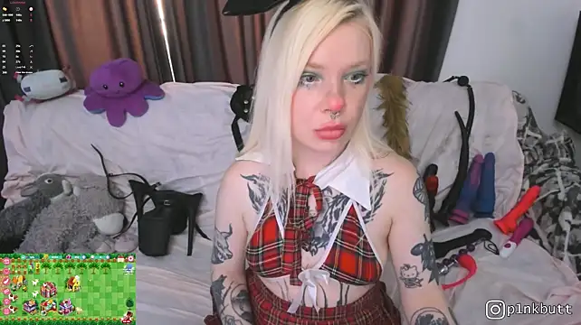 HelenGoat live cam on StripChat