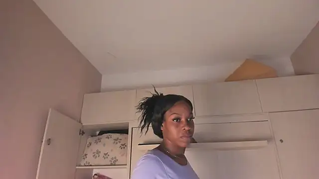 KiomaraaBaker webcam