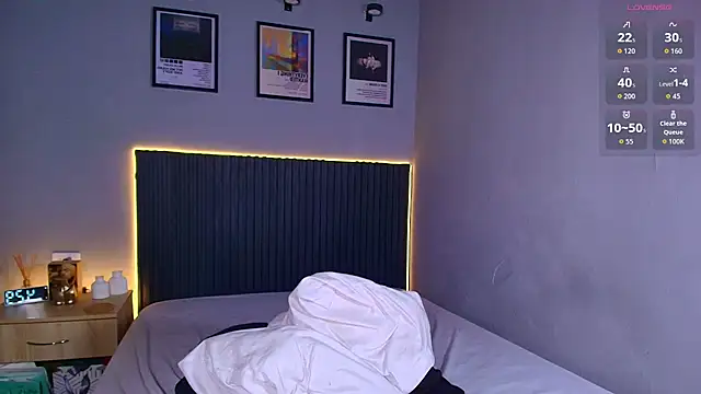 Leo_Savage_ webcam