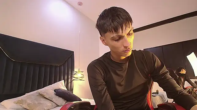 LeoDrake_ webcam