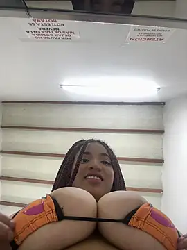 MalaikaBrown webcam