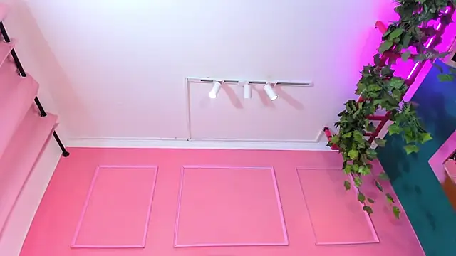 APRILL_FOXX webcam