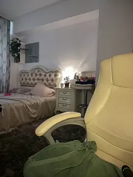 HotXMom_ webcam