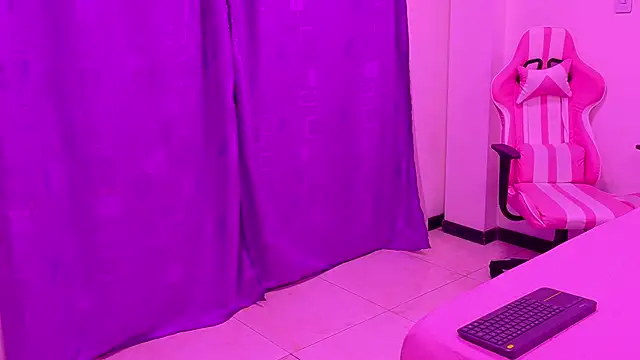 Megam_white webcam